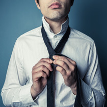 9 Ways to Dress for Success on a Budget